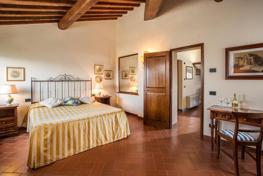 Castello Di Fulignano Ottone Superior Apartment Сан Джиминяно Екстериор снимка